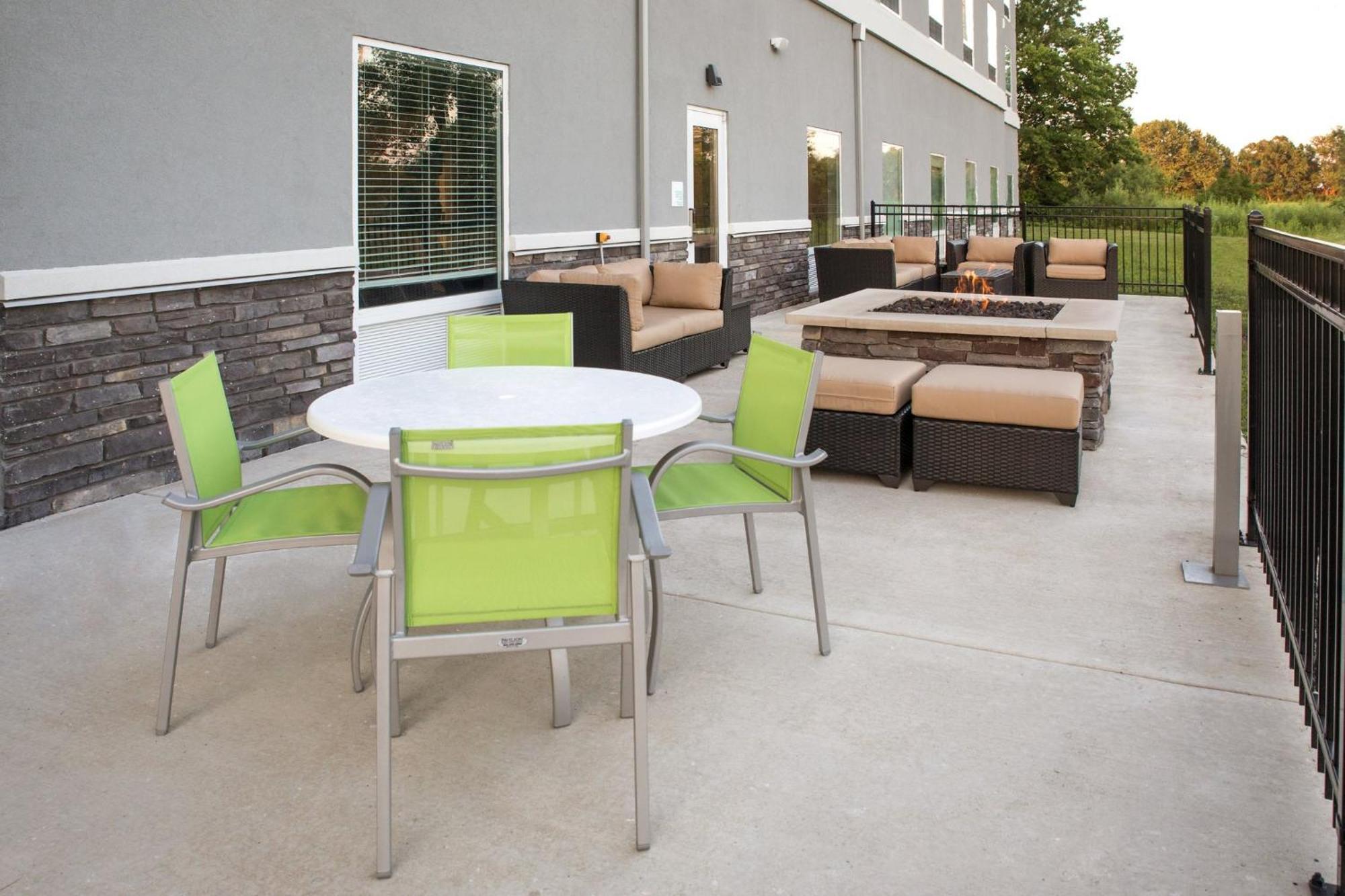 Holiday Inn & Suites Decatur-Forsyth By Ihg Екстериор снимка